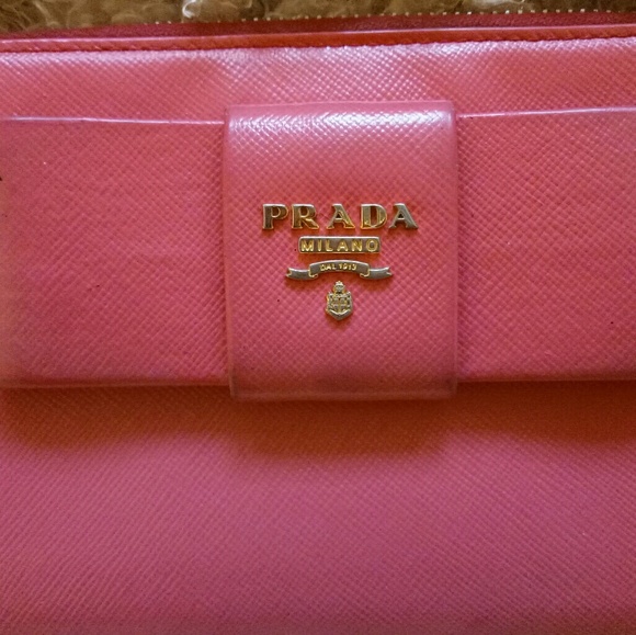 Prada large bow zippy wallet Authentic fragola - Picture 2 of 8